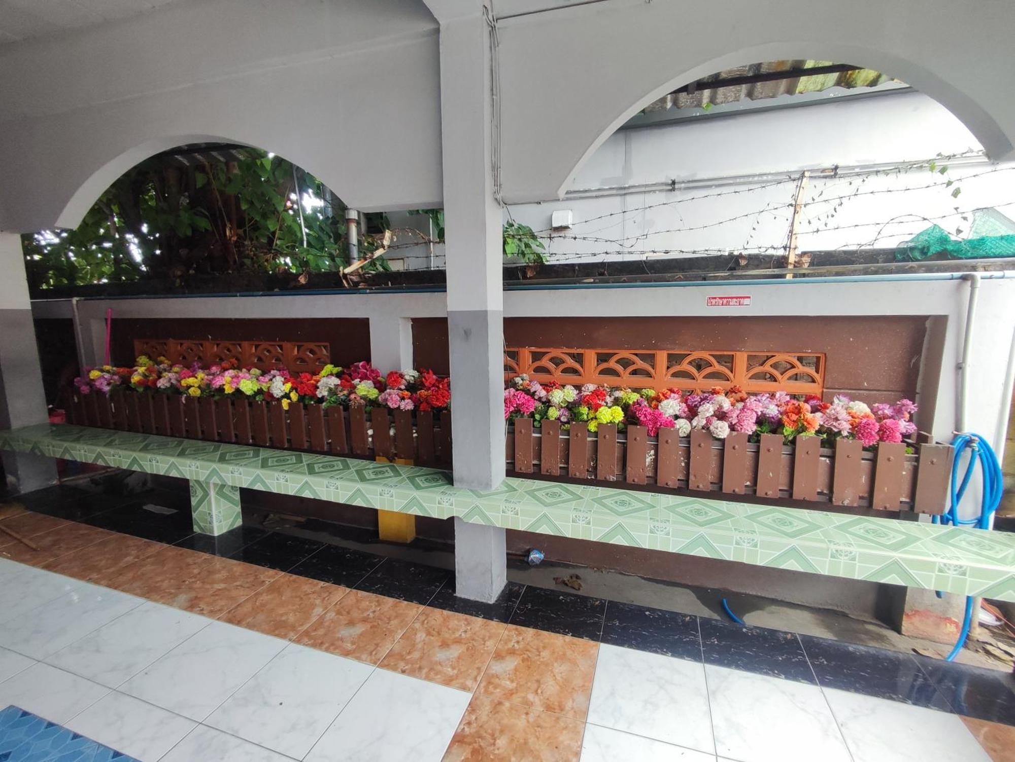 Appartamento Psm At Rangsit Ban Bang Khan  Esterno foto